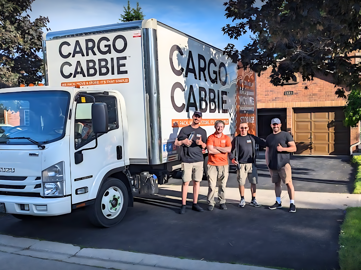 CARGO CABBIE team providing residential moving services